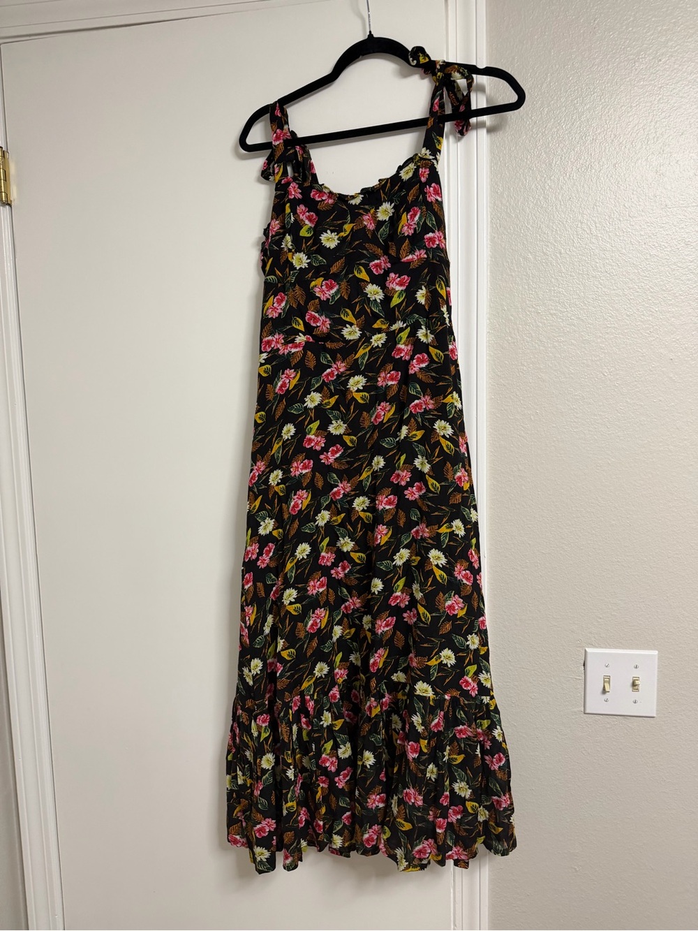 Black Floral Tie-Shoulder Maxi Dress